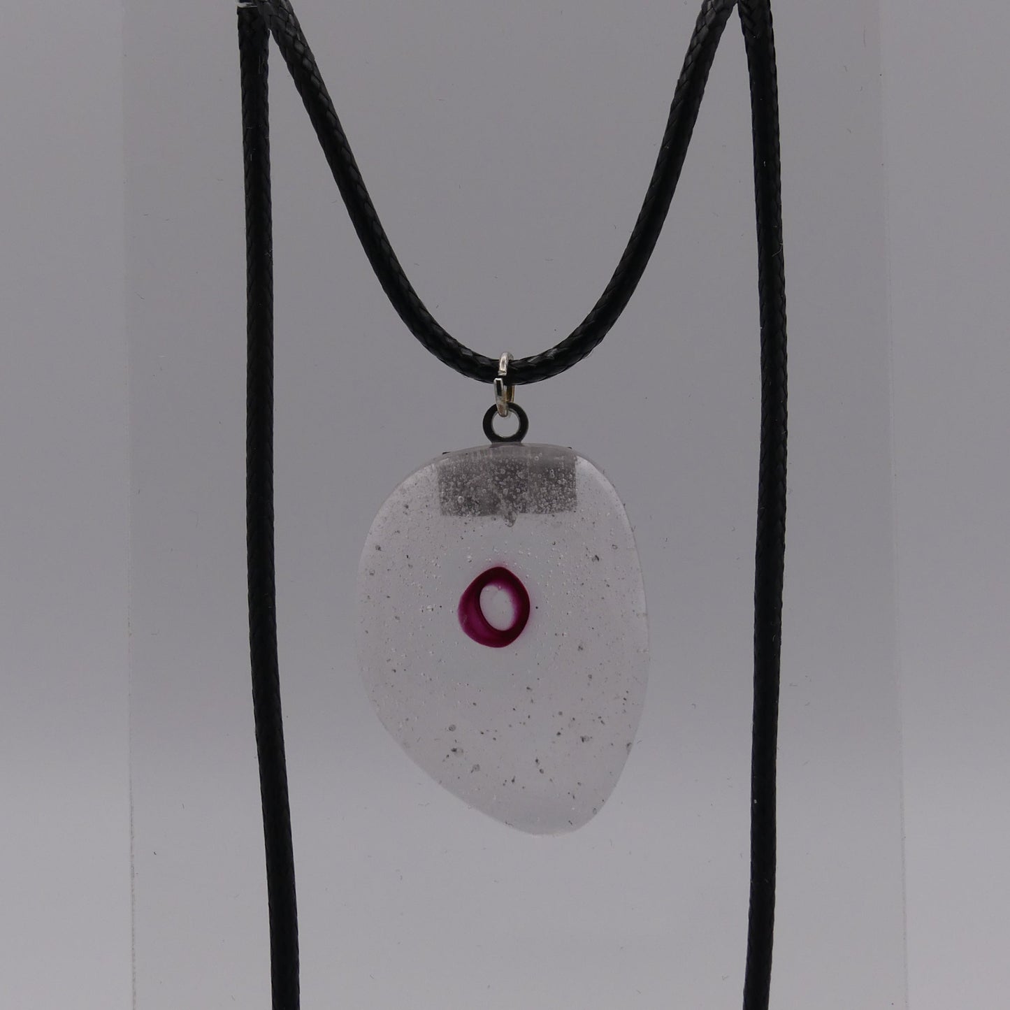 Collier bordeaux