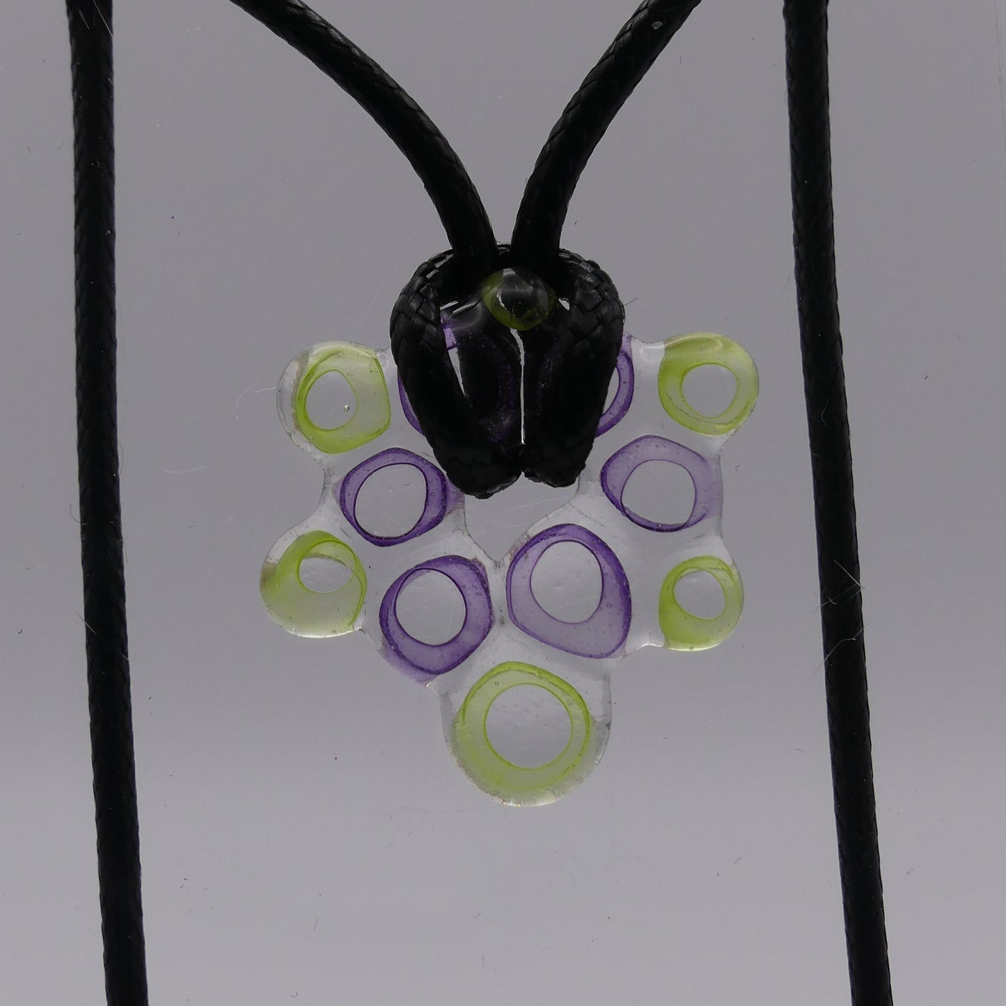 Collier tortue violet