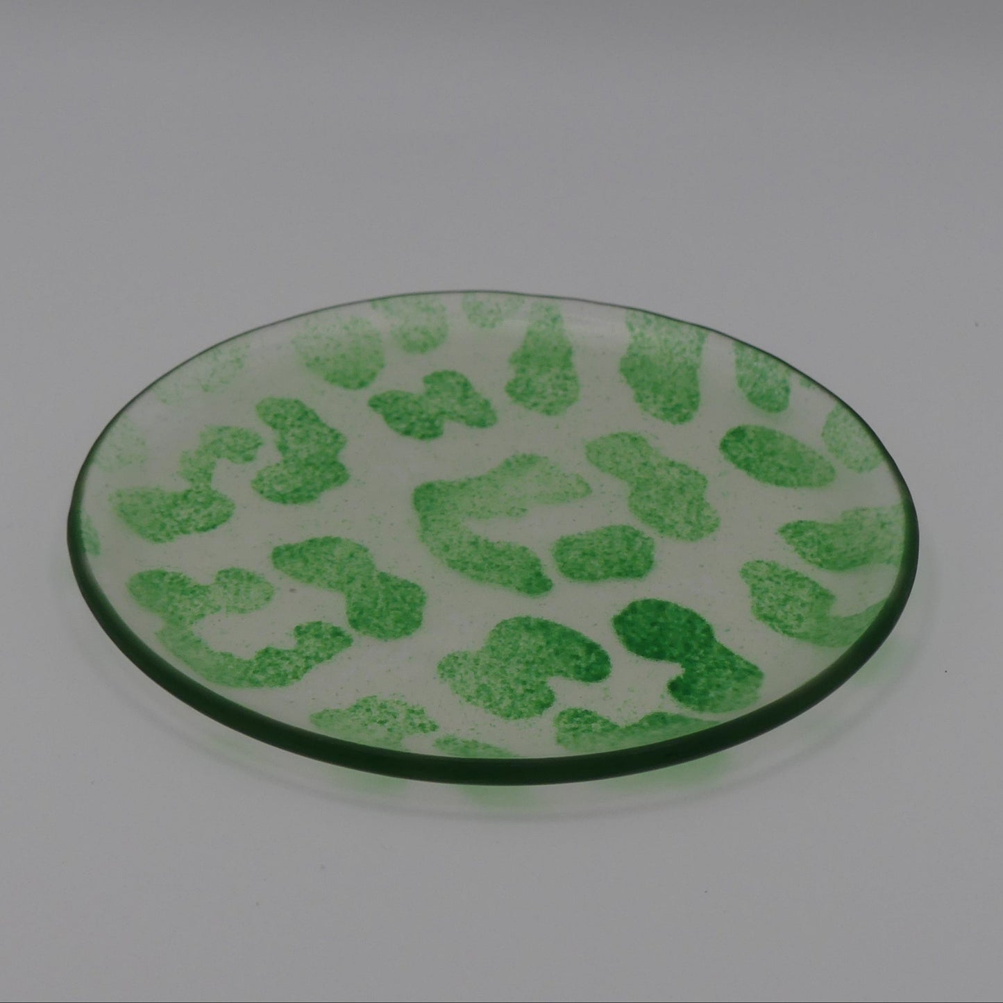 Assiette à thé léopard vert
