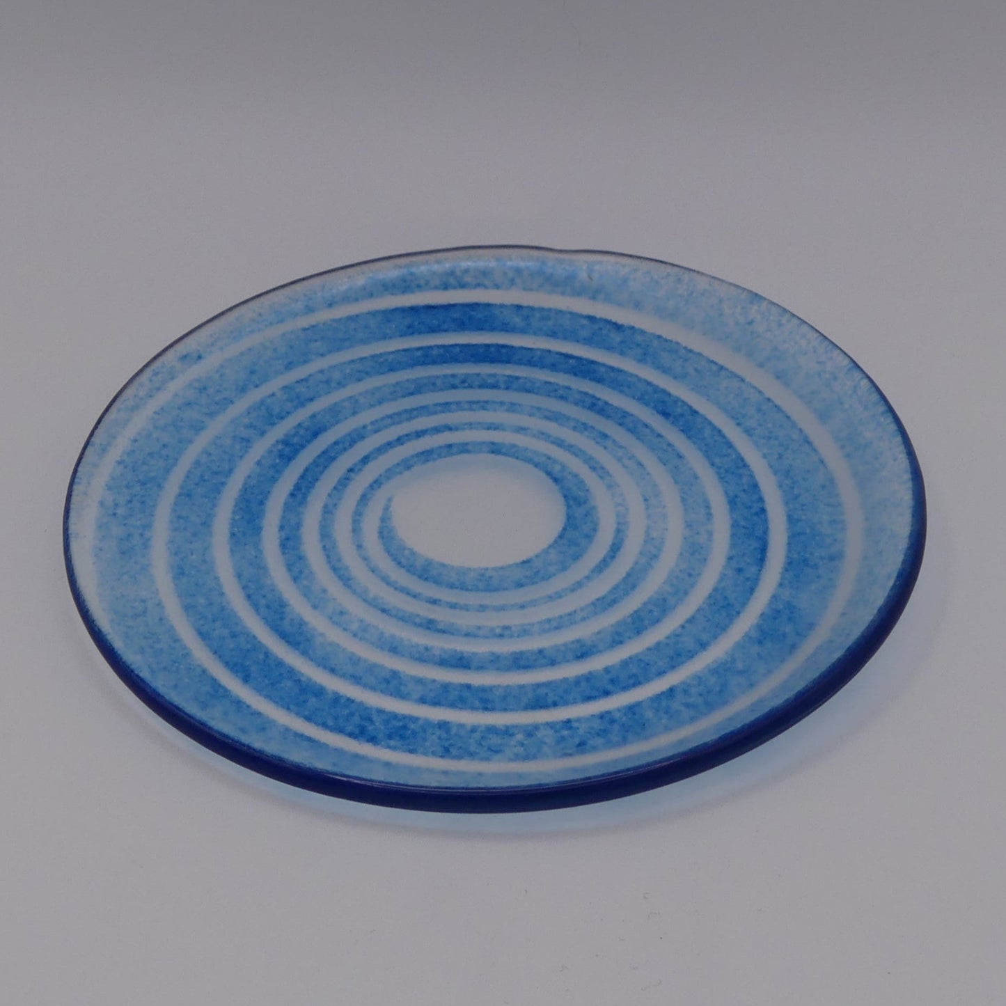 Assiette à thé spirale bleu