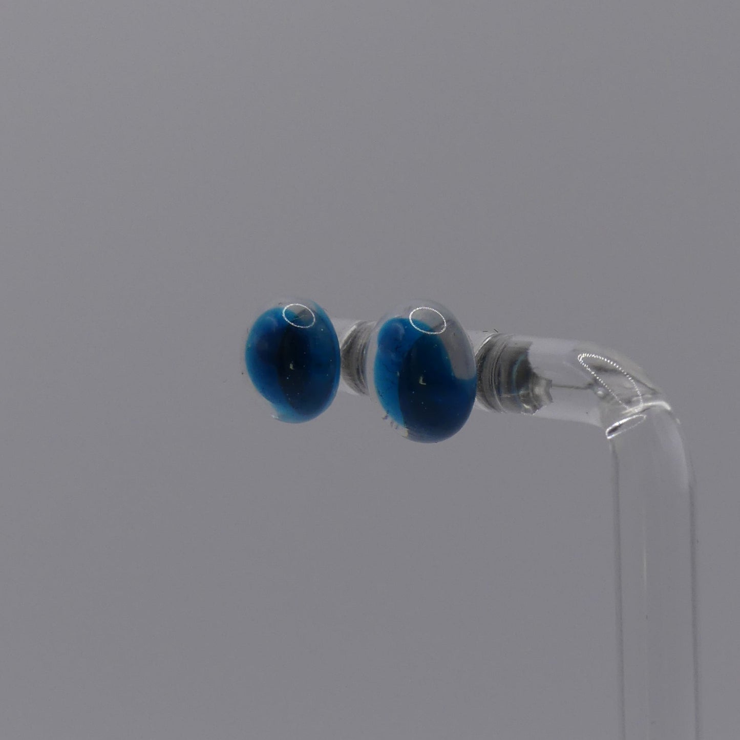 Clous d'oreilles bleu