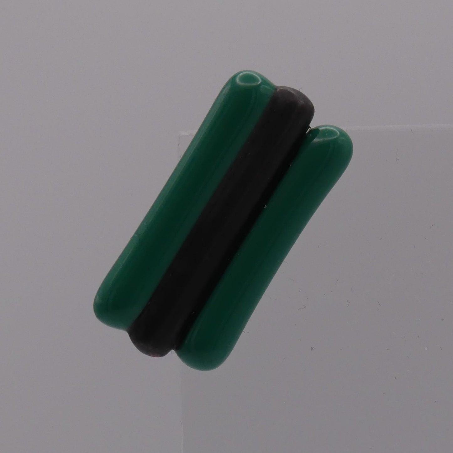 Broche vert gris