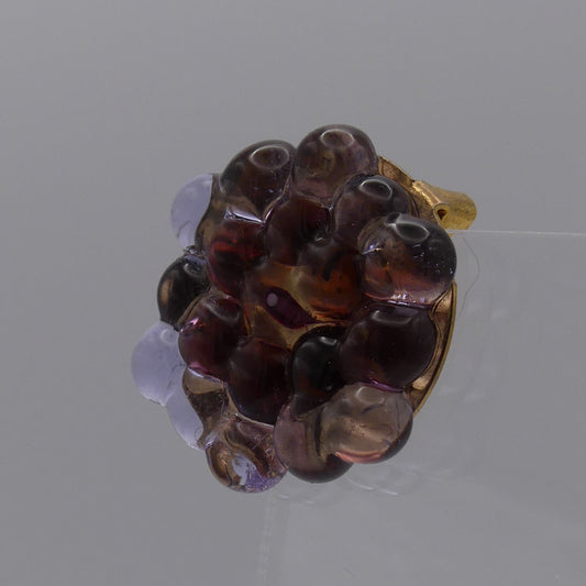 Broche transparent bordeaux