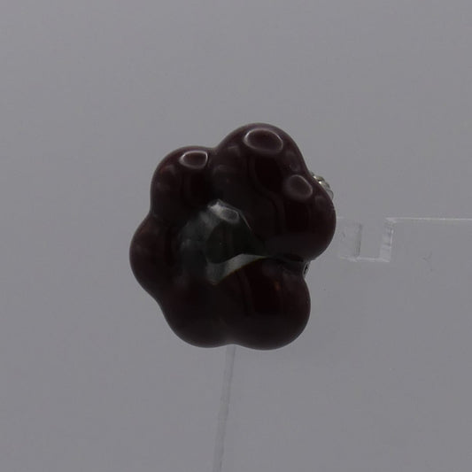 Broche bordeaux
