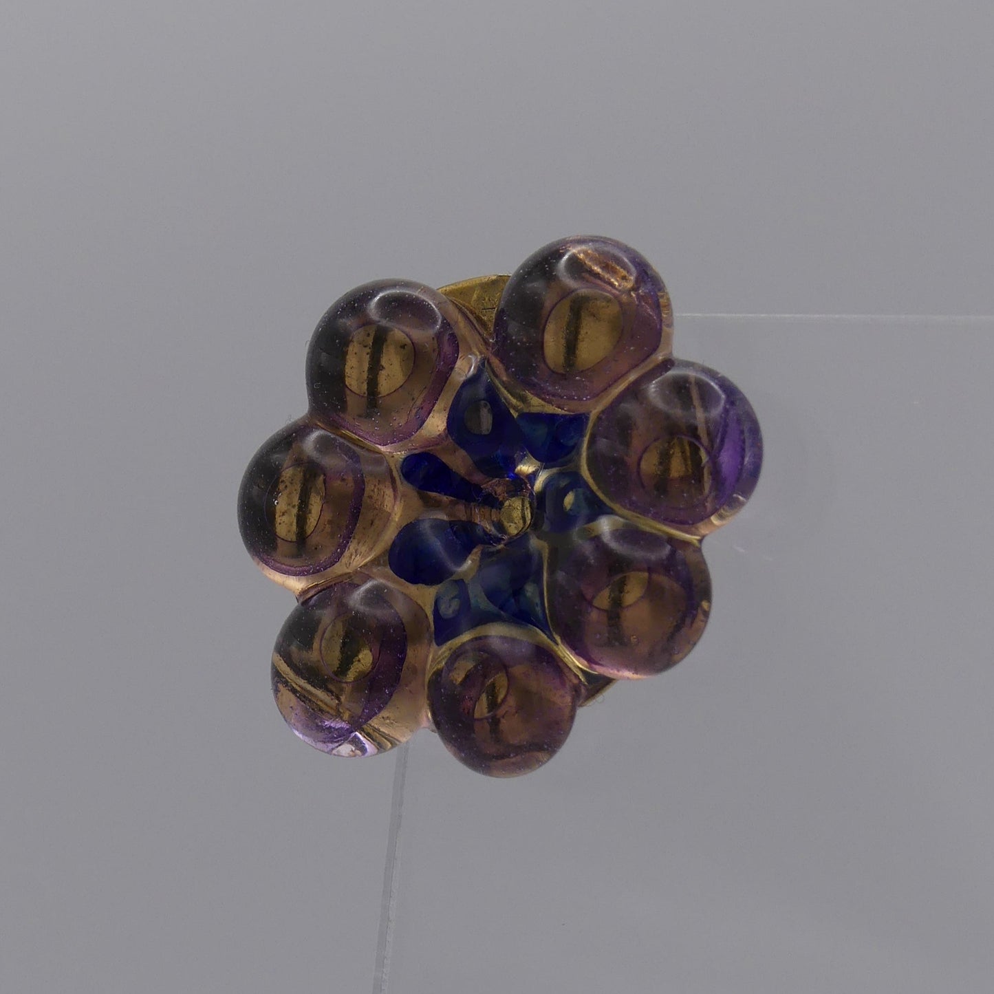 Broche violet bleu