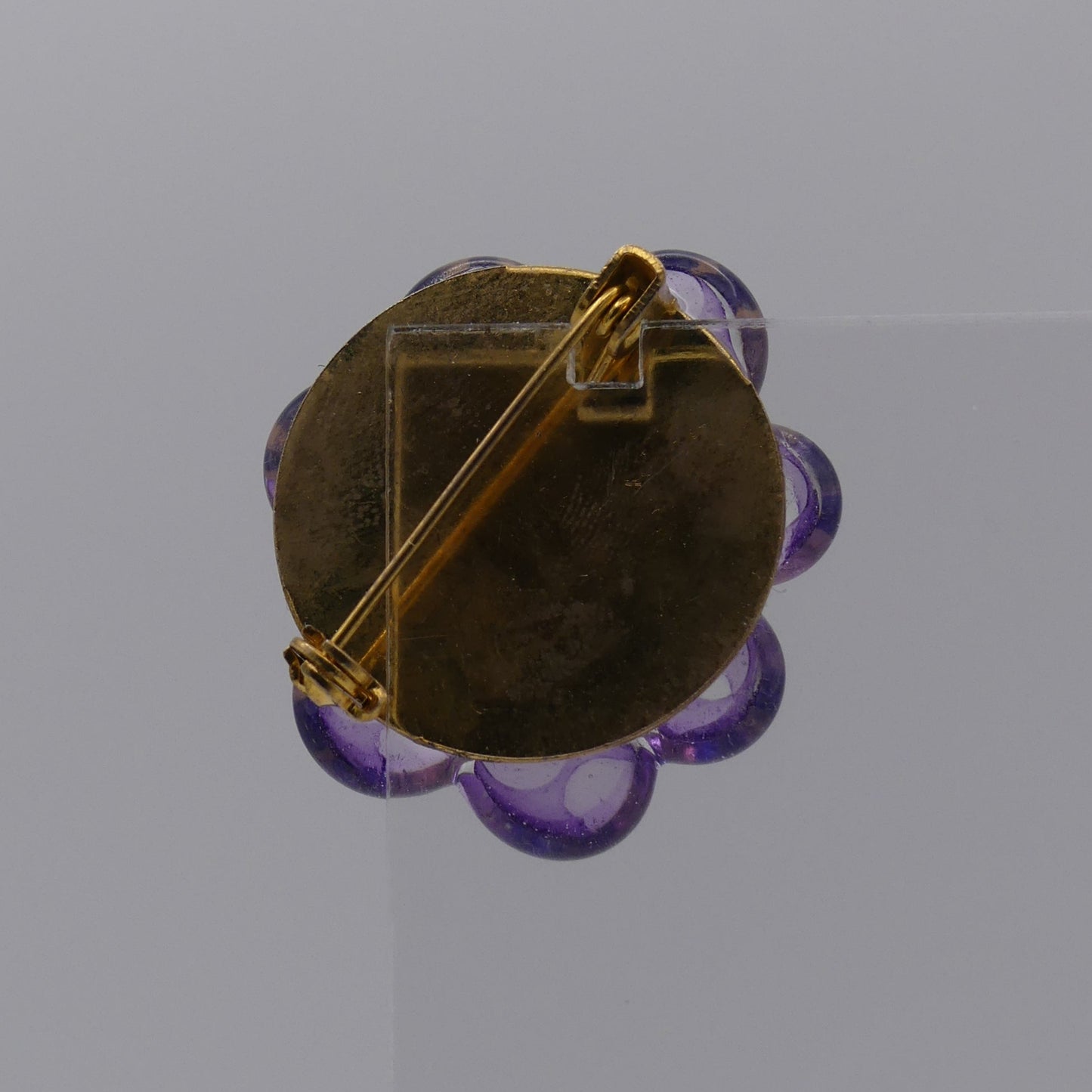 Broche violet bleu