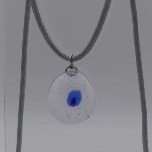 Collier bleu