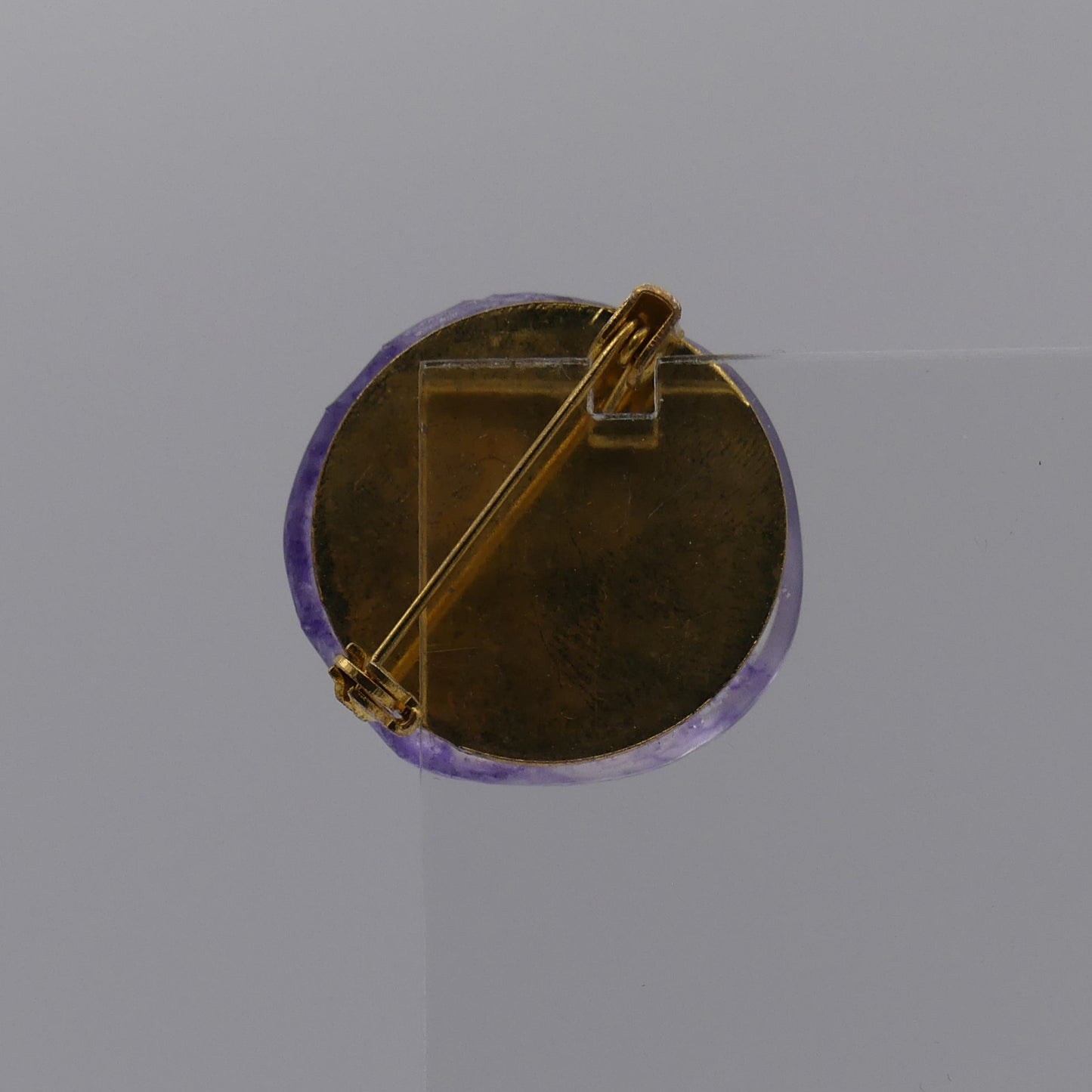 Broche violet transparent