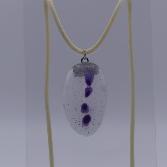 Collier violet