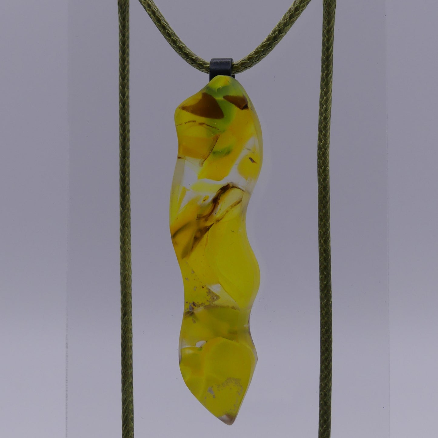Collier jaune