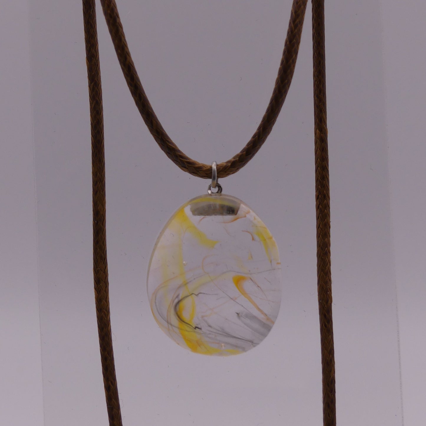 Collier jaune