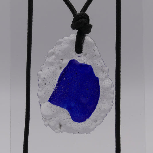 Collier bleu