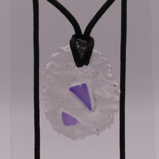 Collier violet