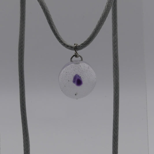 Collier violet