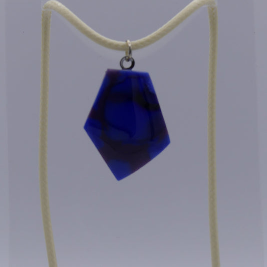 Collier bleu violet