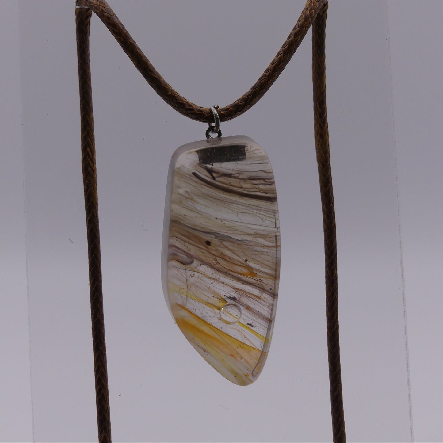 Collier marron