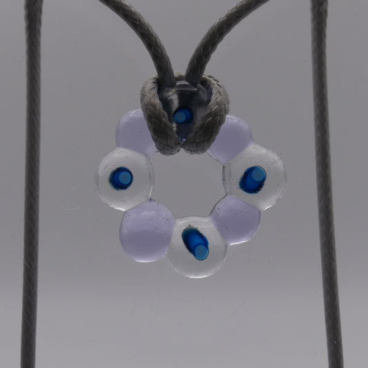Collier bleu violet