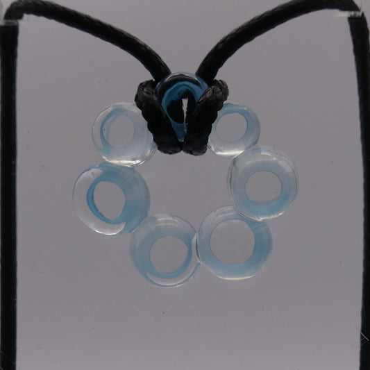 Collier bleu