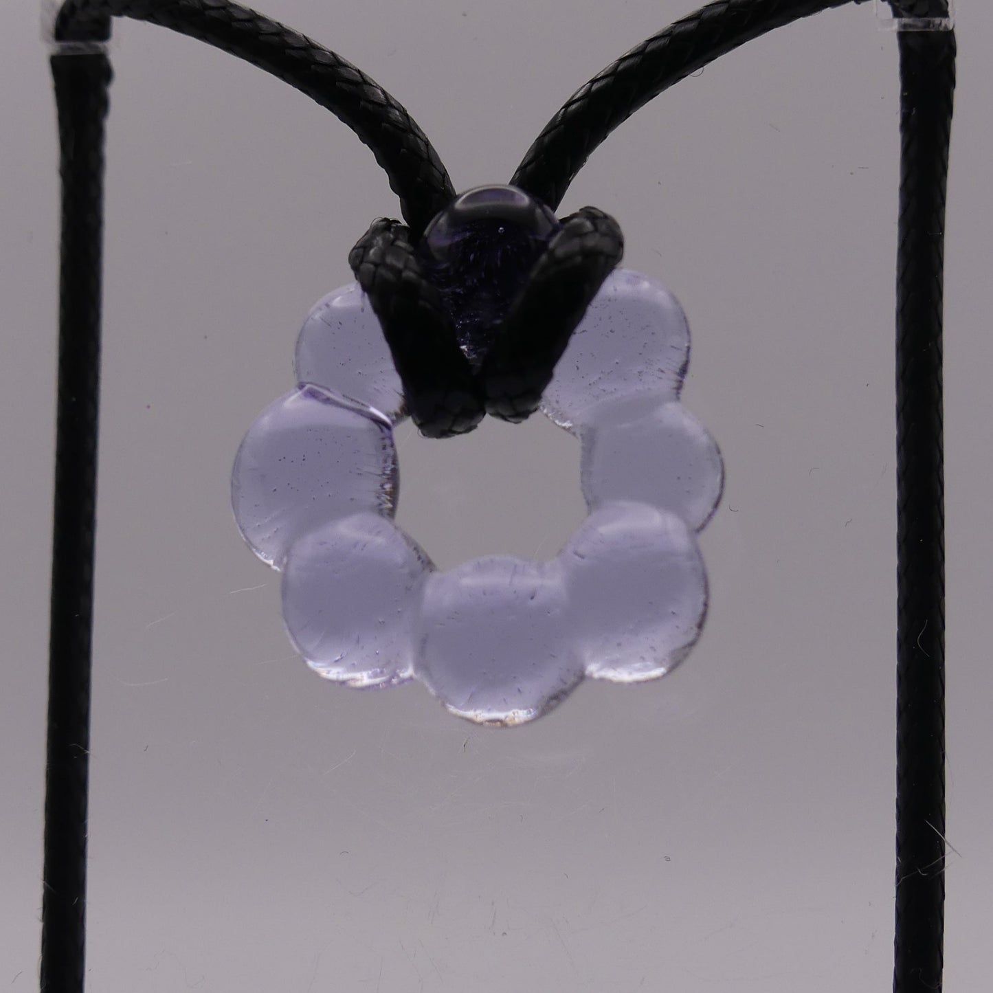 Collier violet transparent