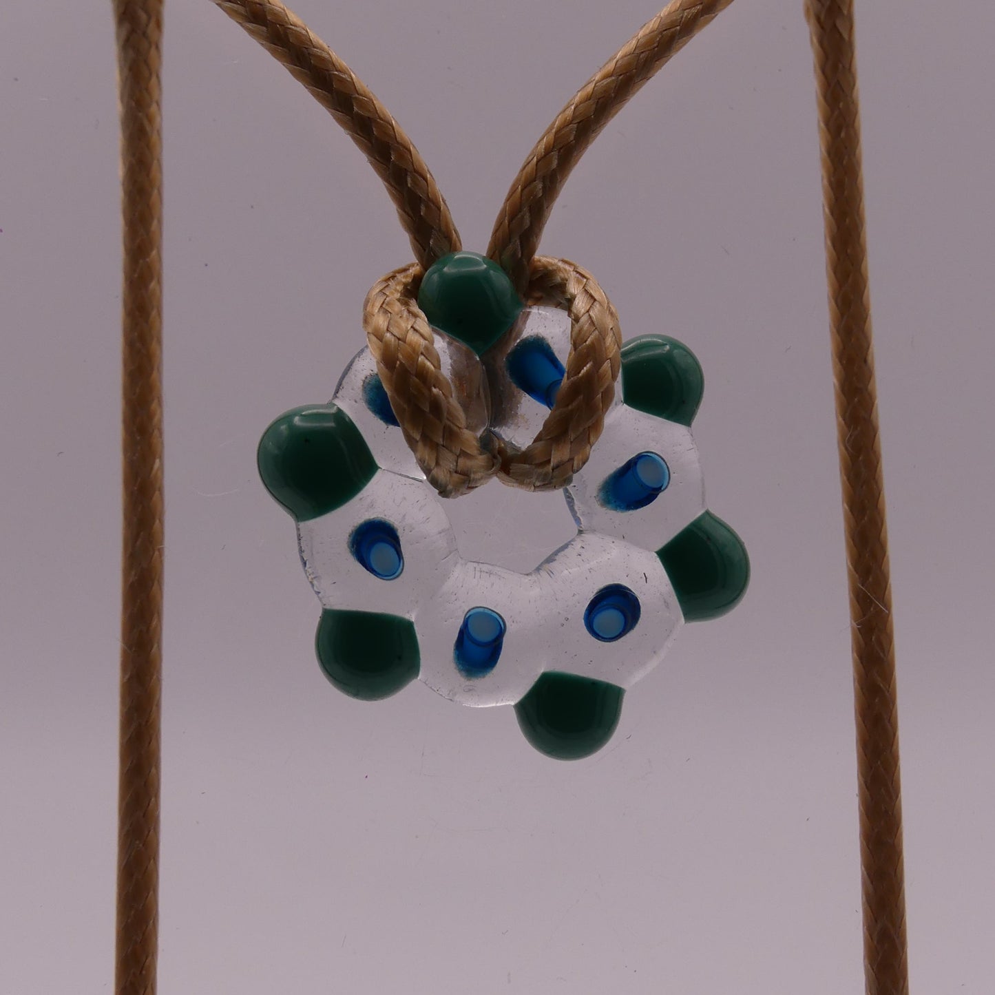 Collier bleu vert