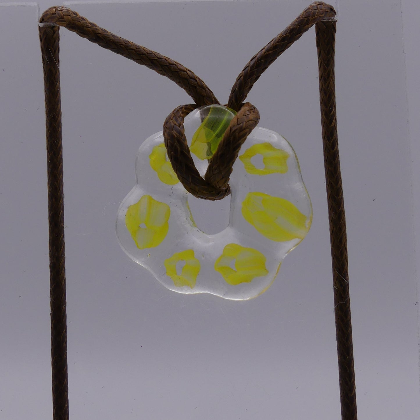 Collier jaune