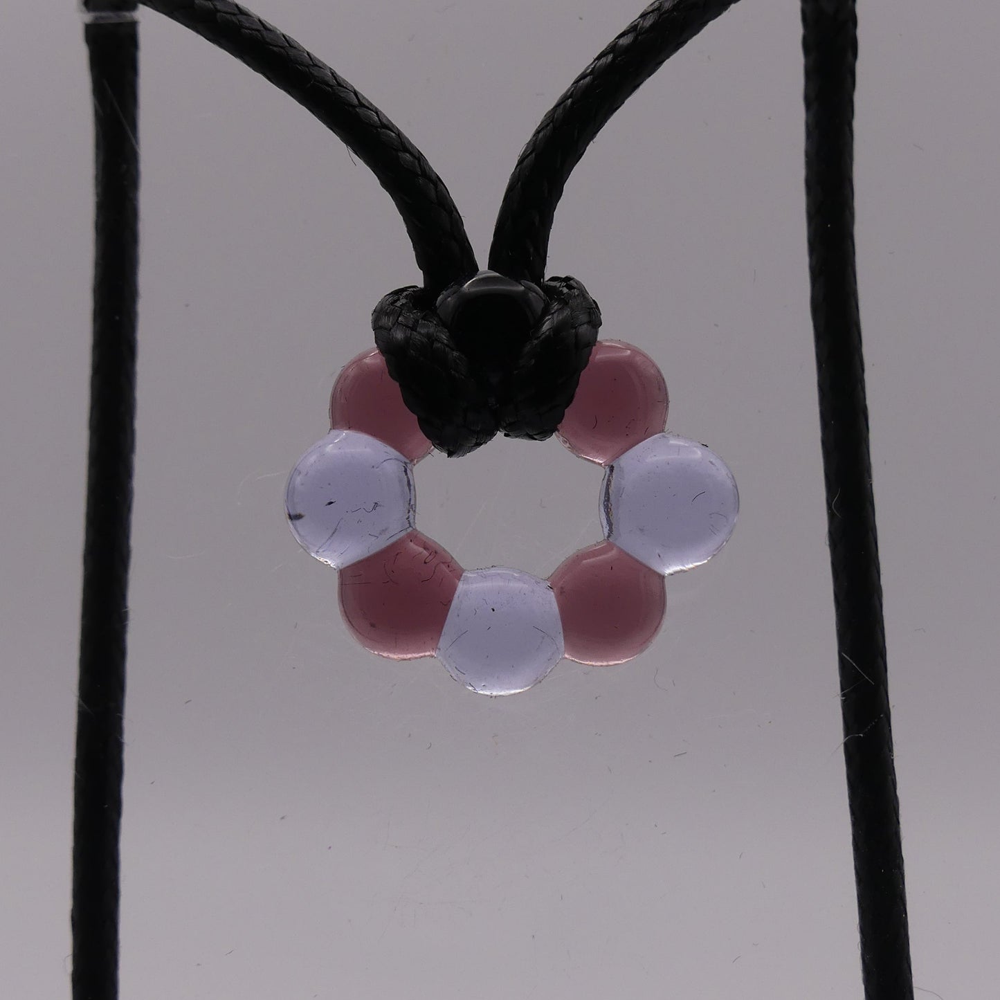 Collier violet rose
