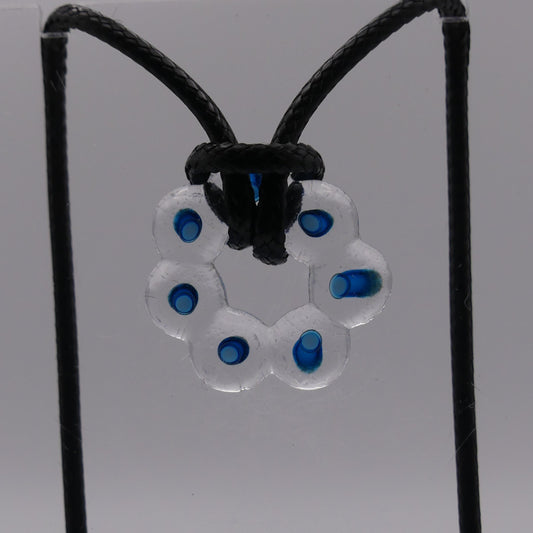 Collier bleu