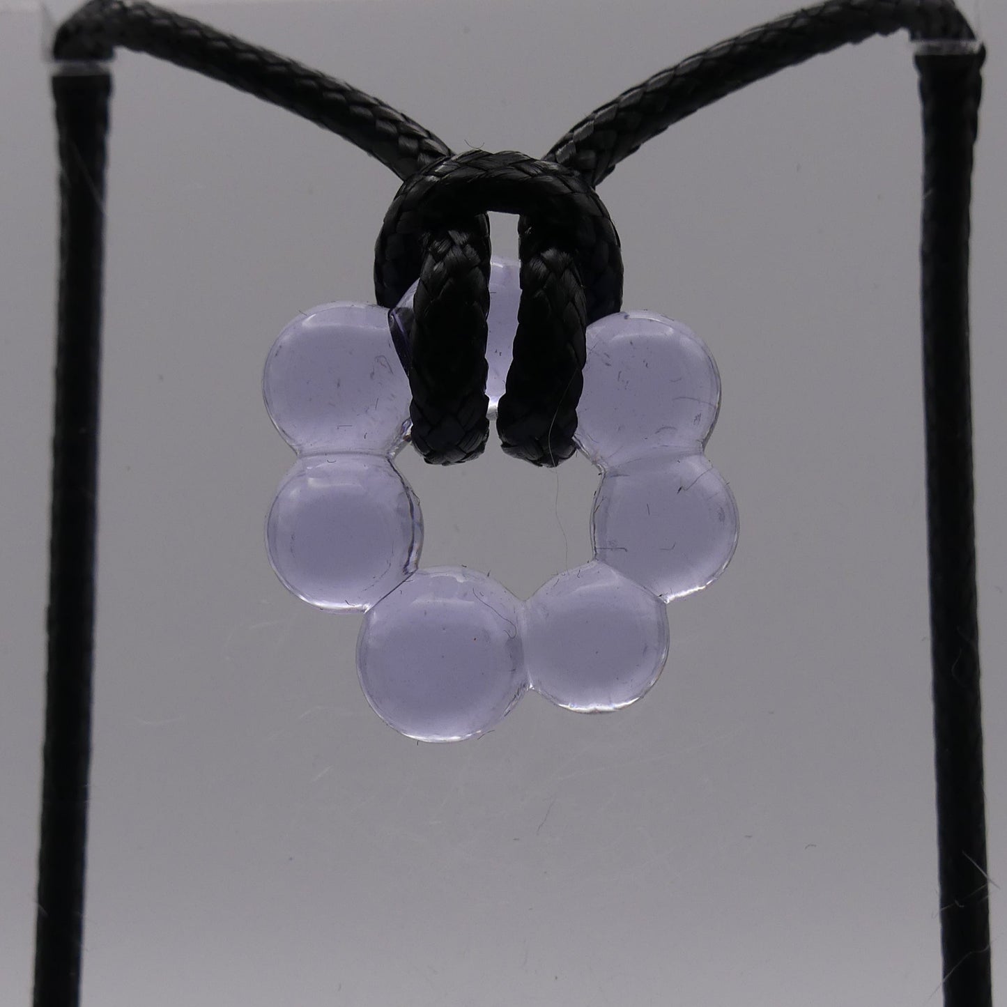 Collier violet transparent