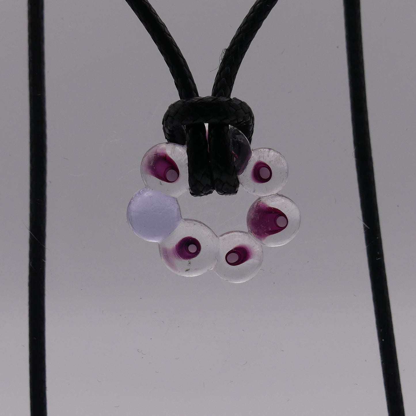 Collier violet bordeaux