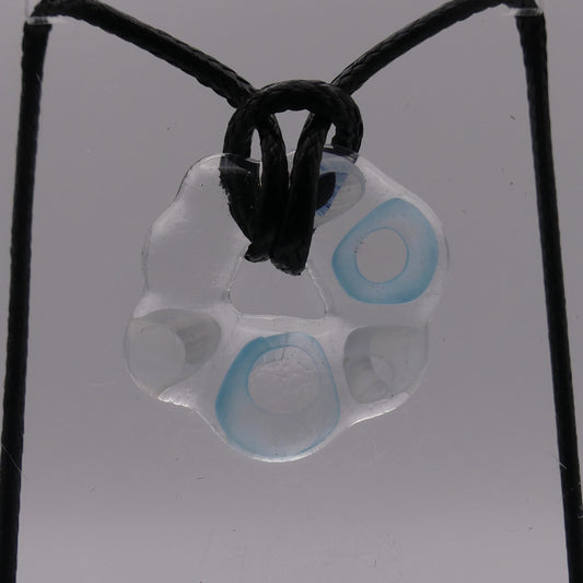 Collier bleu