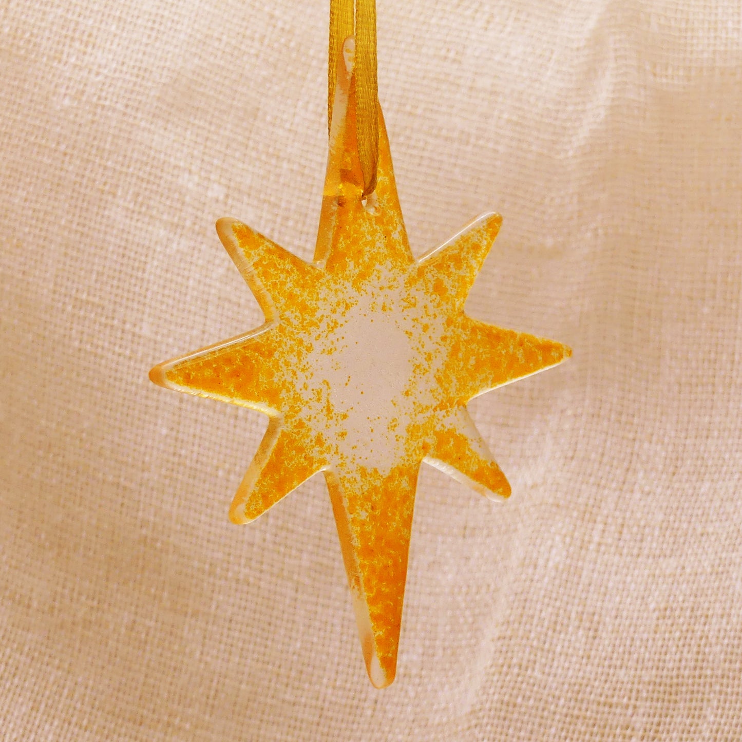Étoiles dorées
