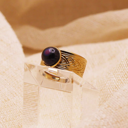 Bague noire et violette
