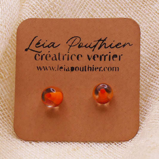 Clous d'oreilles oranges