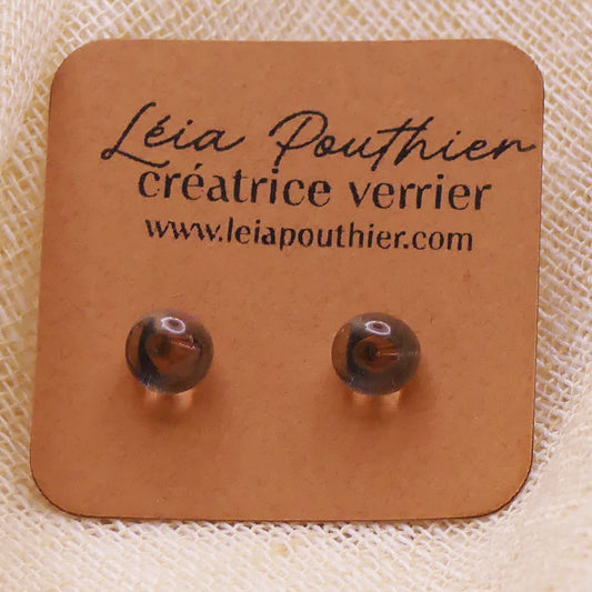 Clous d'oreilles dorés