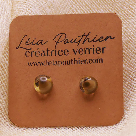 Clous d'oreilles kaki