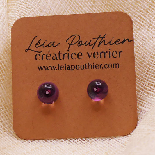 Clous d'oreilles roses