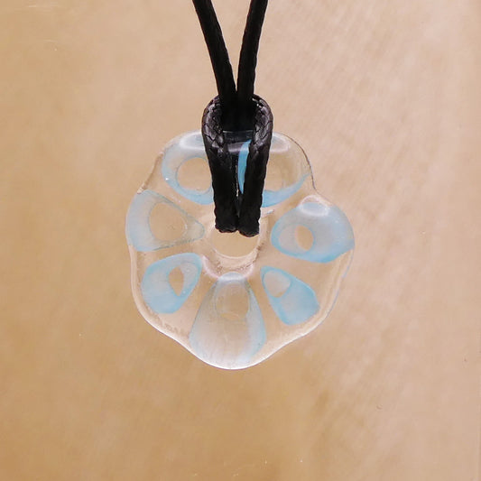 Collier bleu