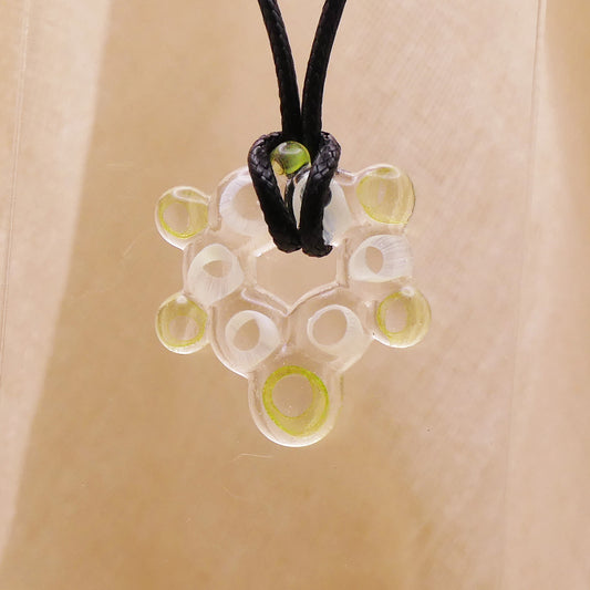 Collier tortue blanche