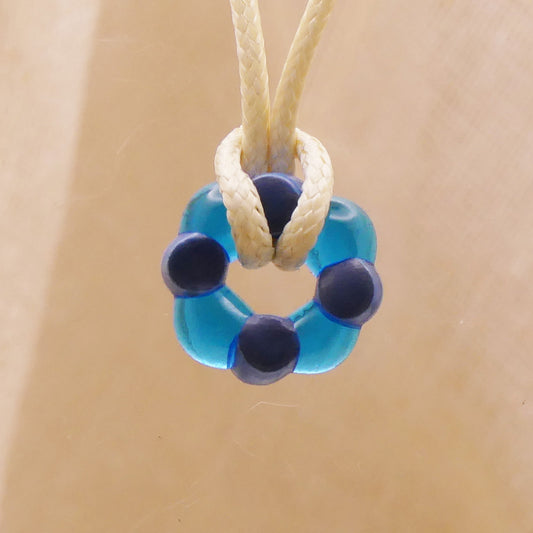Collier bleu opaque