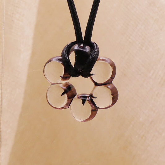 Collier noir transparent