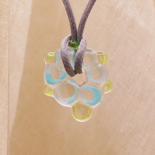 Collier tortue bleue